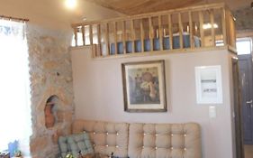 Laini Guest Houses